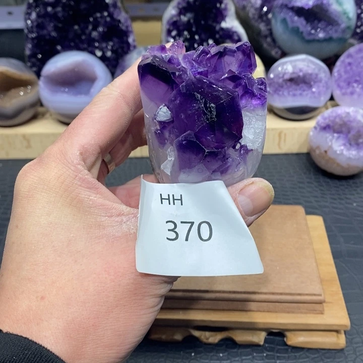 紫晶未镶嵌大型摆件（非配饰）