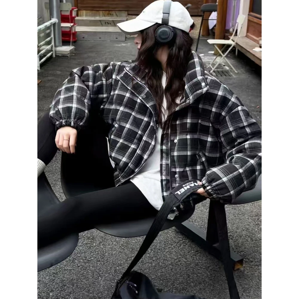 白鸭绒秋冬新款韩版显瘦立领长袖减龄格子羽绒服女百搭保暖加厚