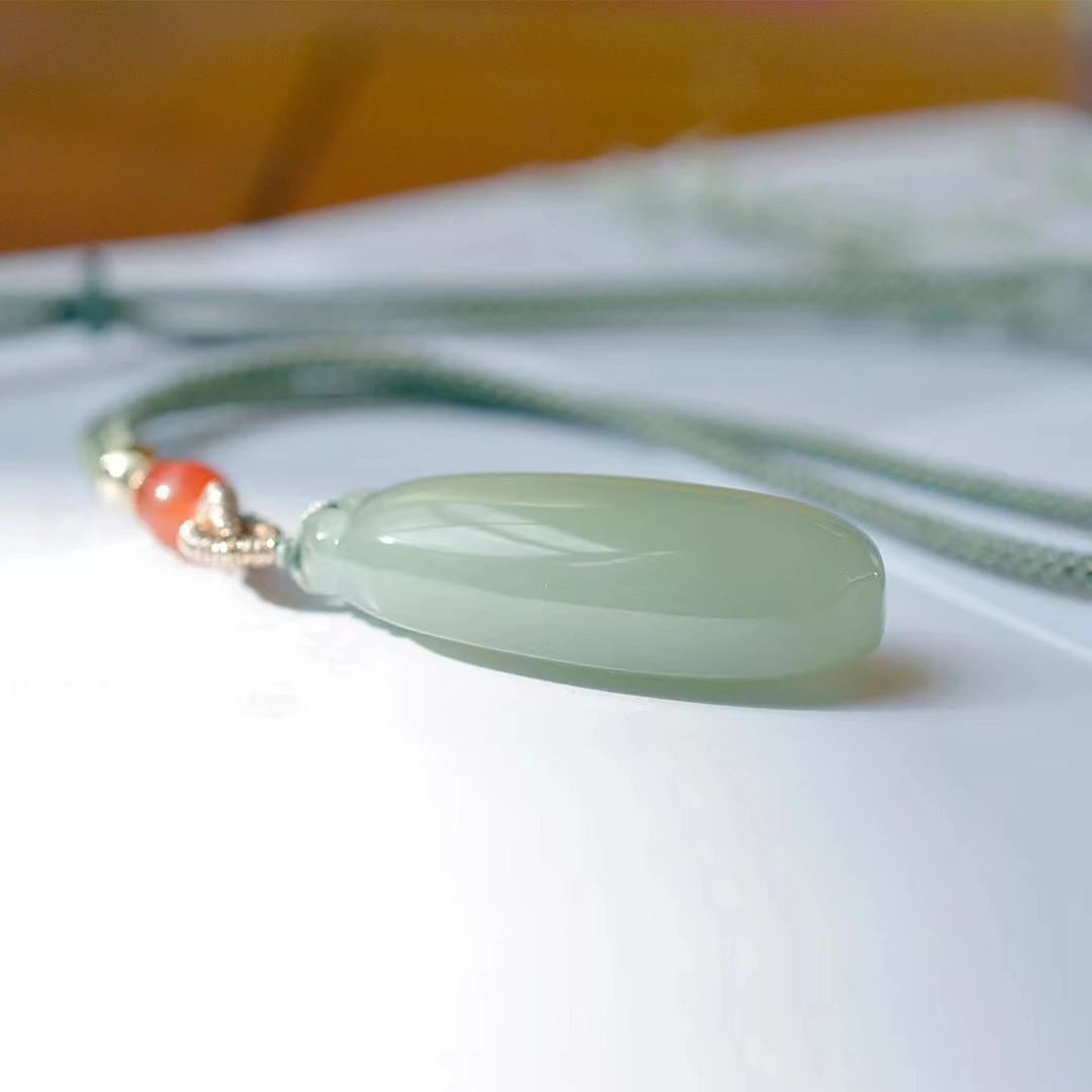 天然保真和田玉青海料福豆玉佩男孩女士佩戴四季平安吉祥福豆玉坠