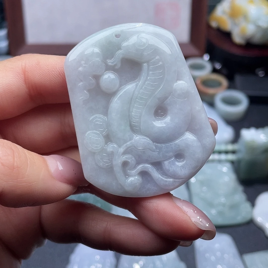 翡翠未镶嵌颈饰翡翠