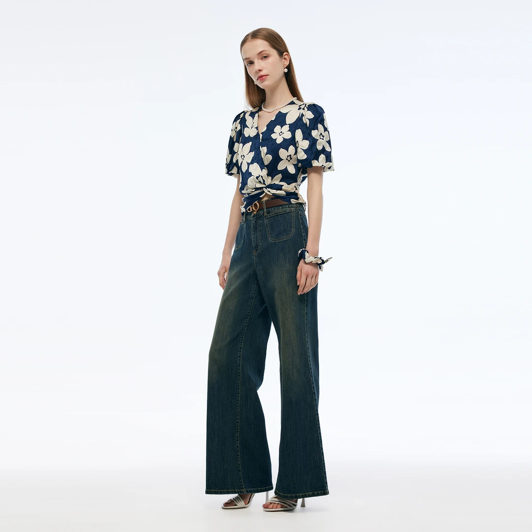 歌莉娅 夏季新品  冷晶醋酸喇叭牛仔裤  1E4RCD290