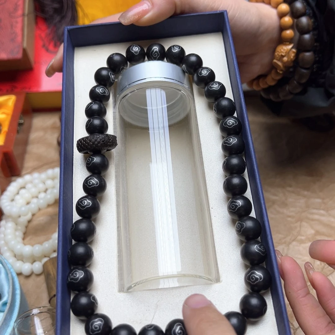 大叶紫檀（黑酸枝木类）