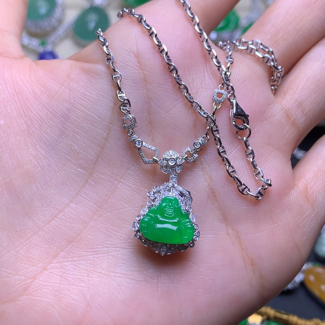 颈饰18K金镶嵌翡翠