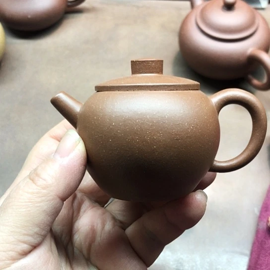 R****紫砂茶壶微瑕半手内推小巨轮