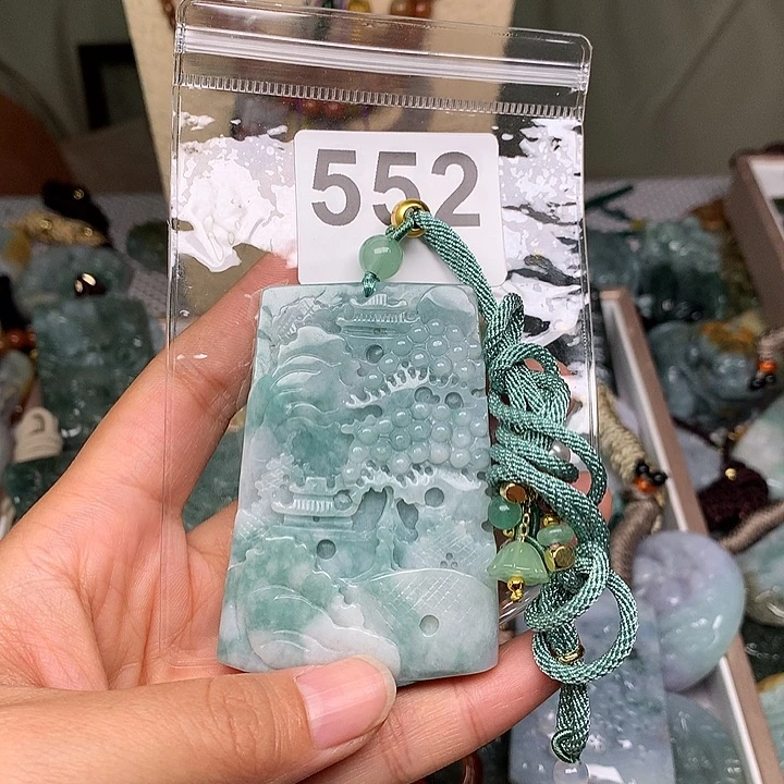 翡翠未镶嵌颈饰阿*翡翠