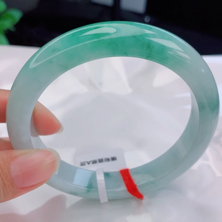 翡翠未镶嵌手镯63圈