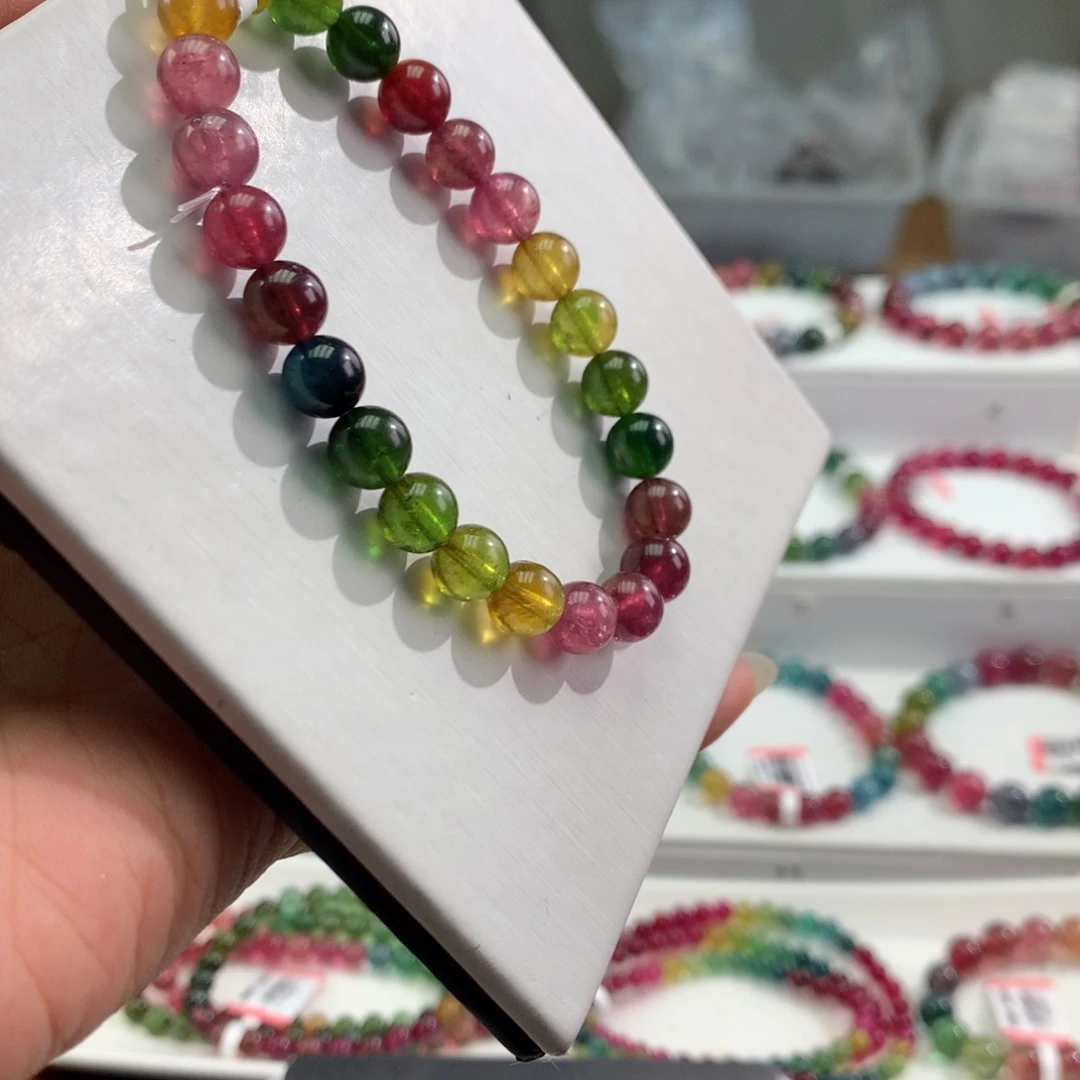 碧玺手链未镶嵌     7.8mm。