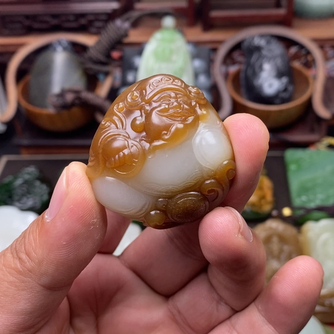 和田玉未镶嵌颈饰