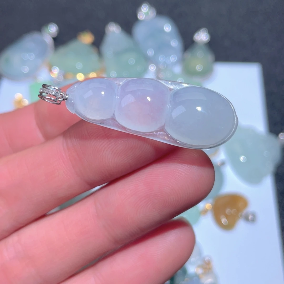 翡翠颈饰18K金镶嵌翡翠