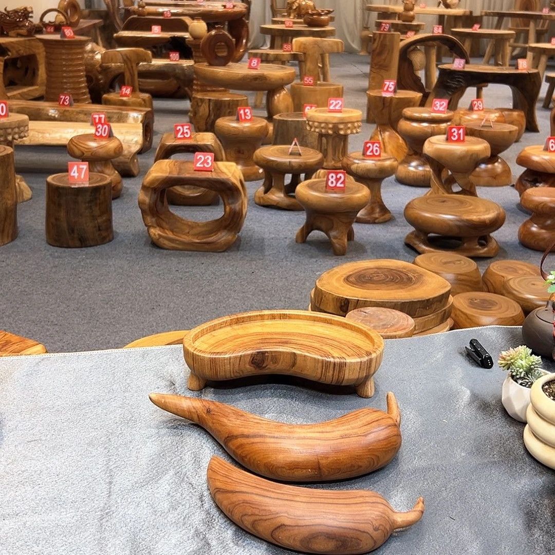 香樟木把玩件辣椒