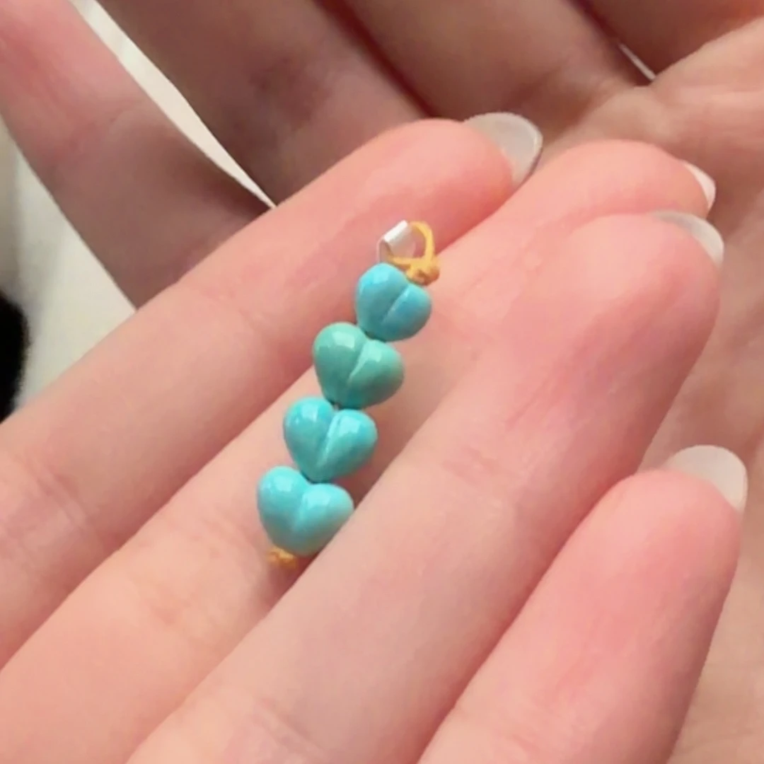 绿松石未镶嵌颈饰