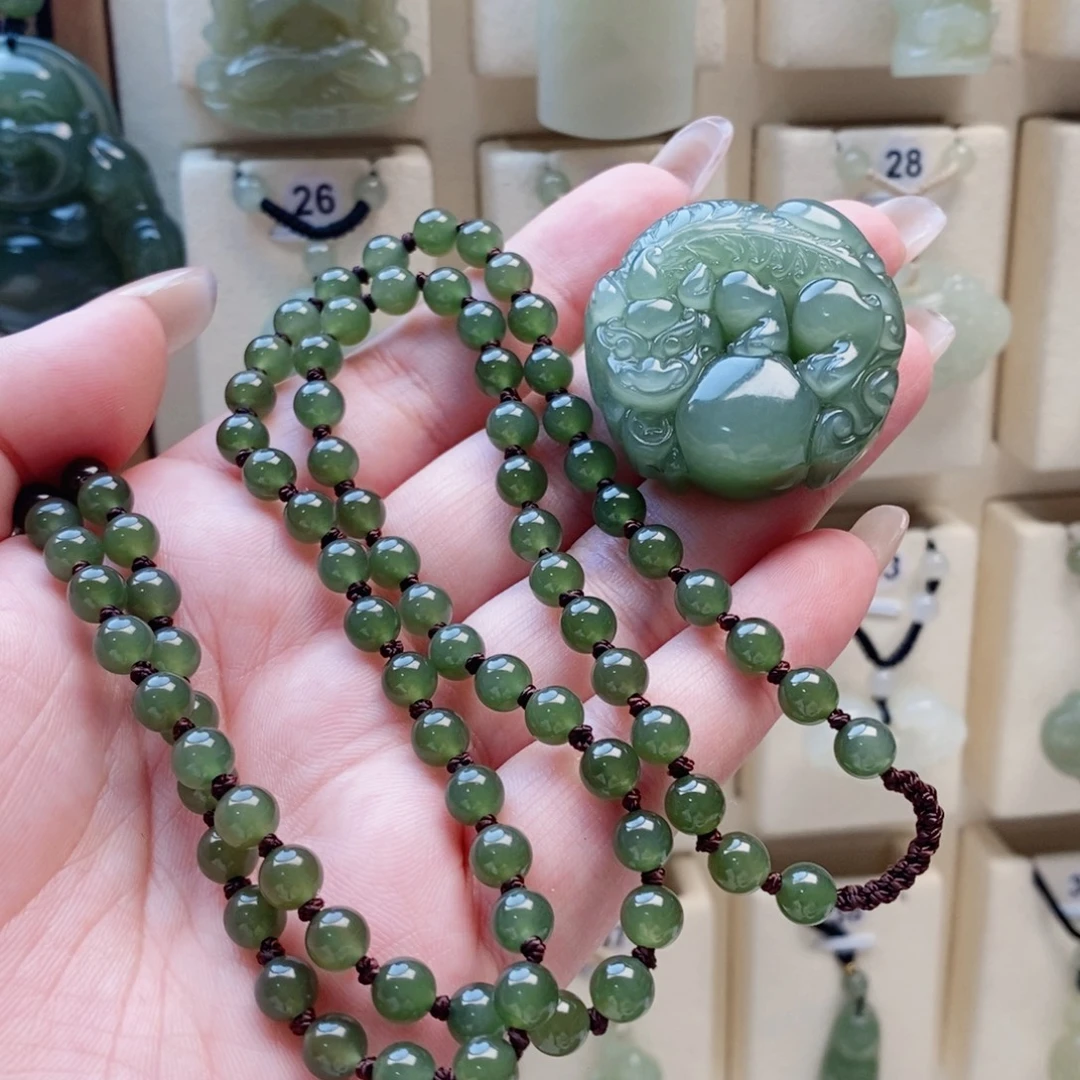 旗***旗和田玉未镶嵌颈饰