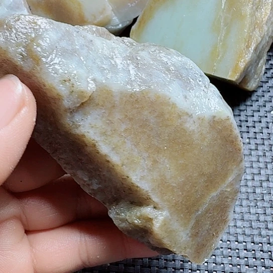 和田玉（糖玉）未镶嵌珠宝半成品