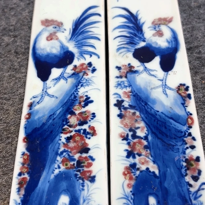 青花釉理红屯子一对