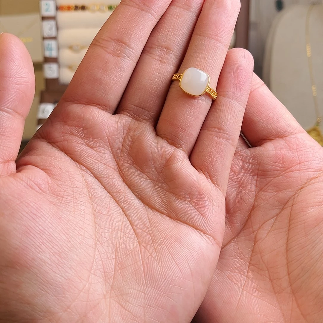 和田玉（白玉）戒指银S925镶嵌妮***女大蛋面