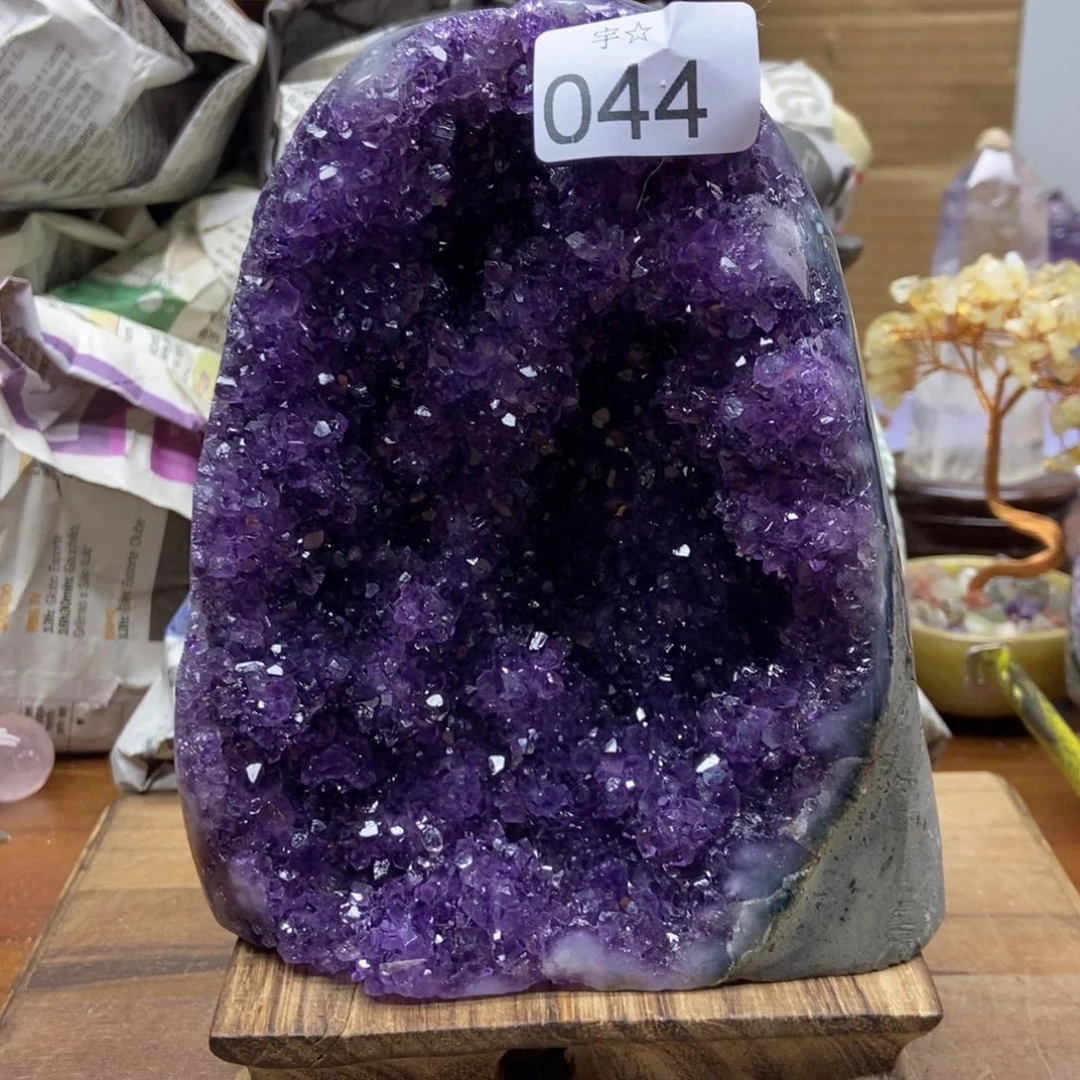 紫晶天然水晶摆件未镶嵌