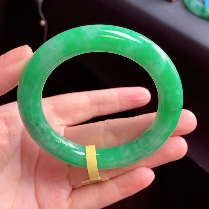 翡翠手镯（圆镯）未镶嵌10号