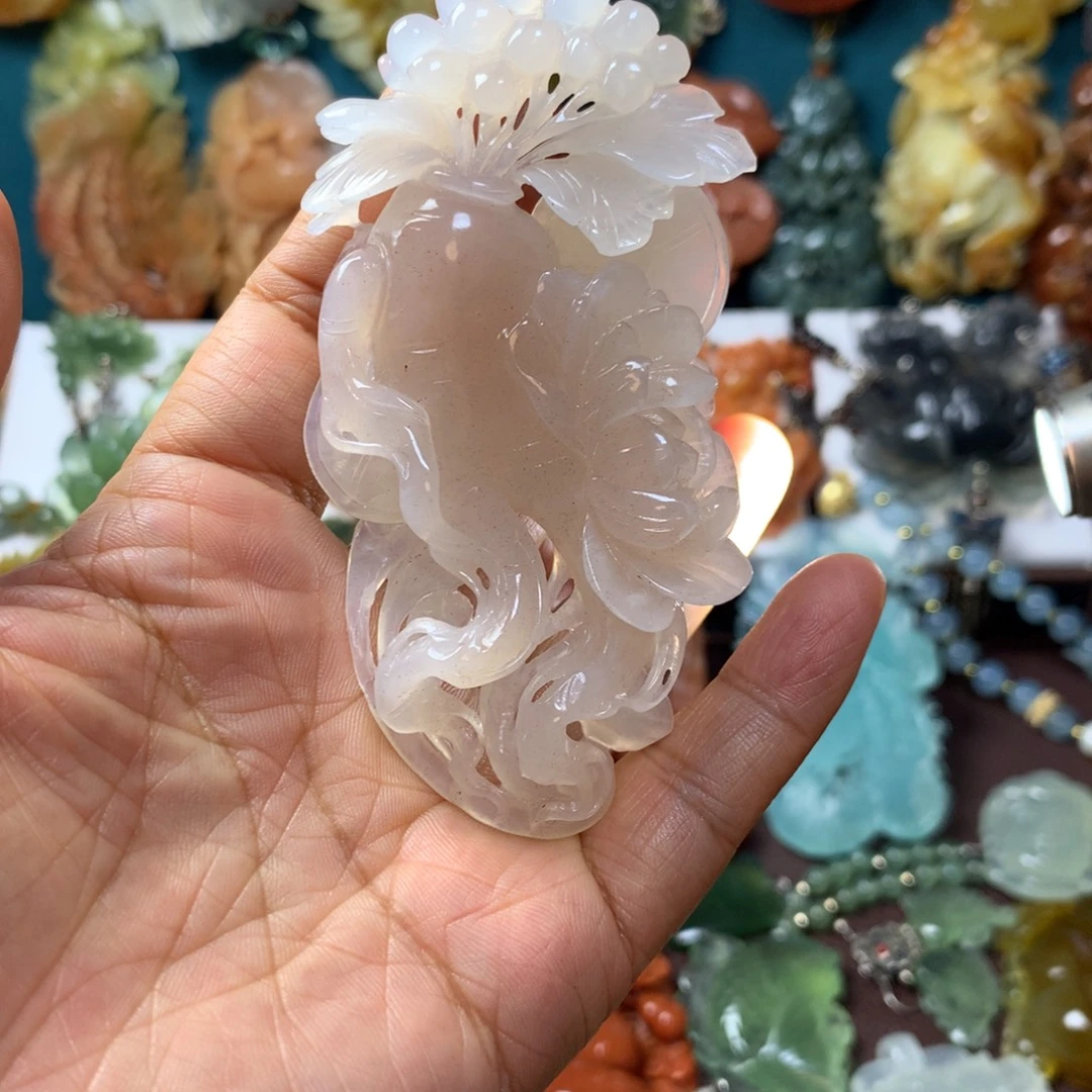 蛇纹石玉未镶嵌挂坠