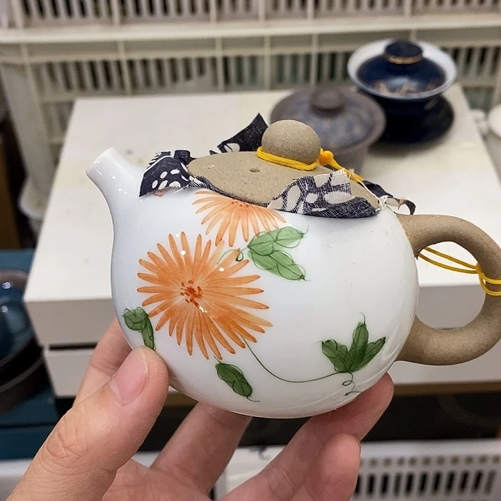 陶瓷艺术品及陶瓷壶壶