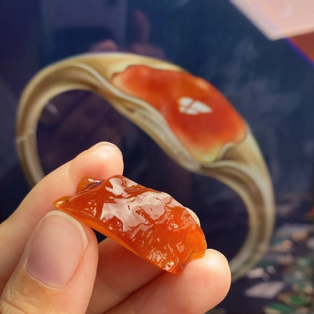 未镶嵌定制翡翠      红翡