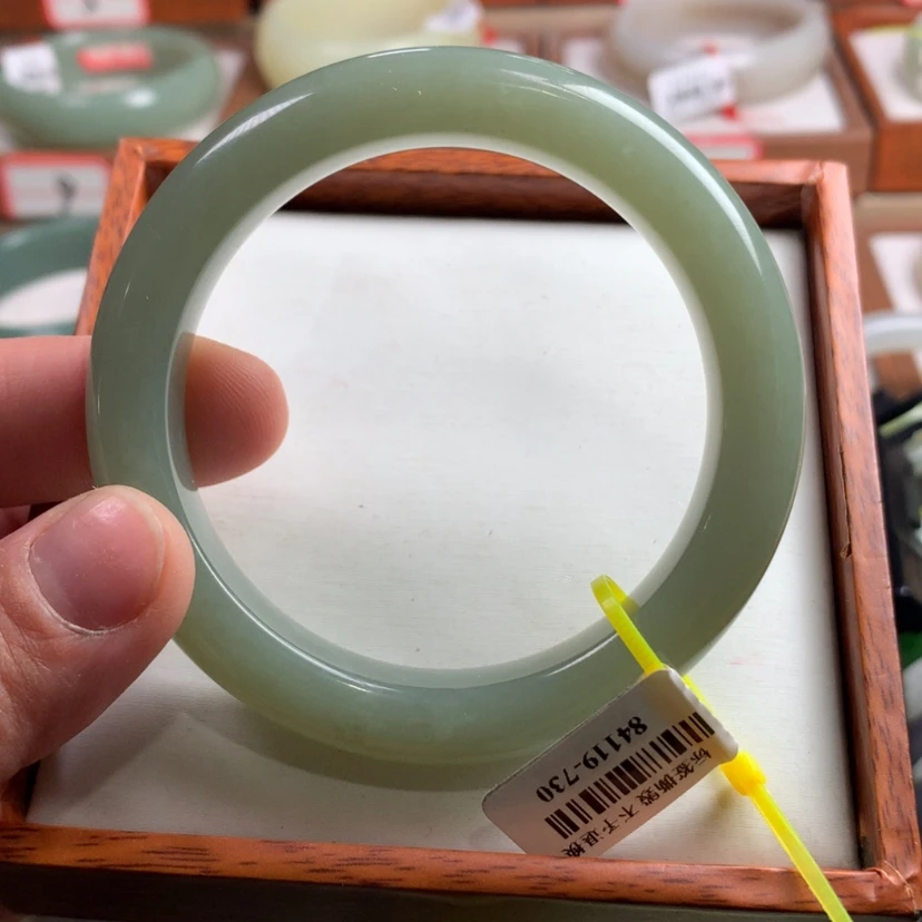 【闪购商品】和田玉手镯未镶嵌57.4