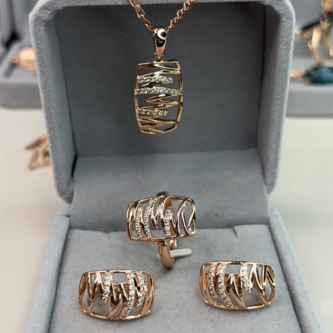 铜合金锆石耳饰 波纹设计款带钻耳环套装