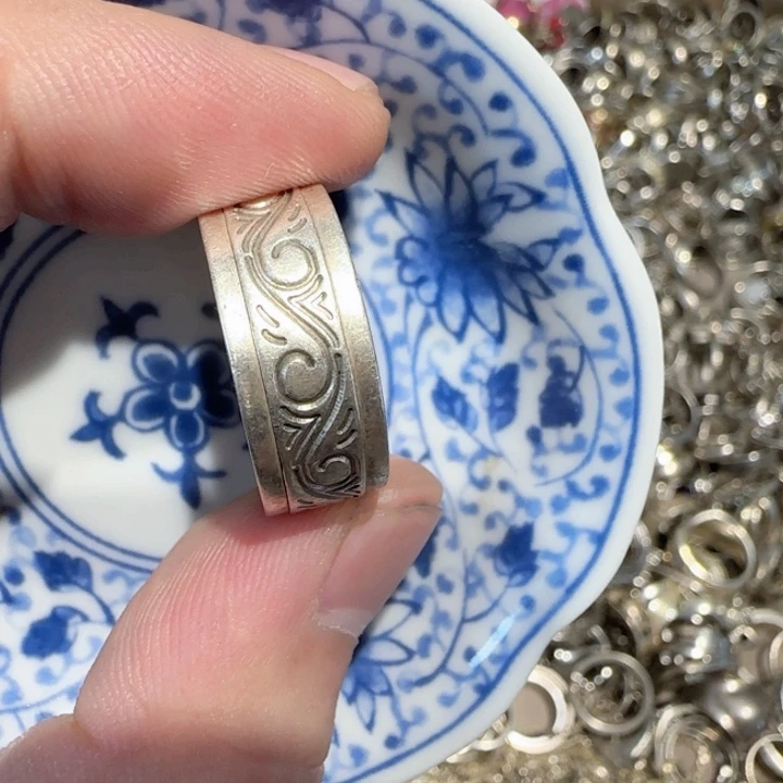 瓷片春*信瓷器的制作工艺