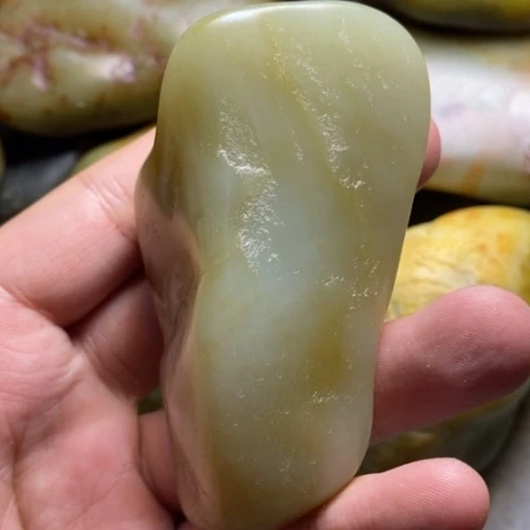 未镶嵌和田玉（糖玉）挂件