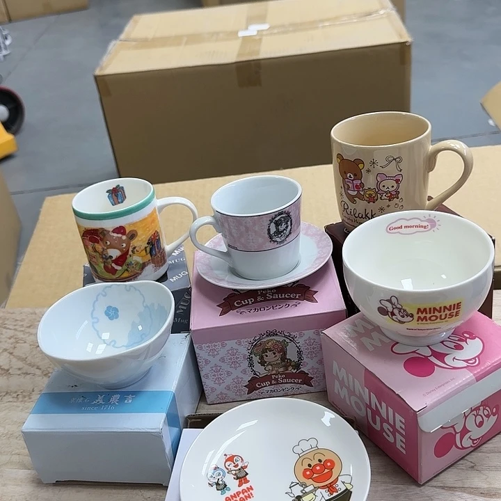 精品瓷器。