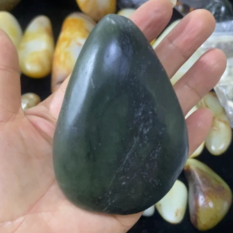 未镶嵌和田玉（糖玉）车挂