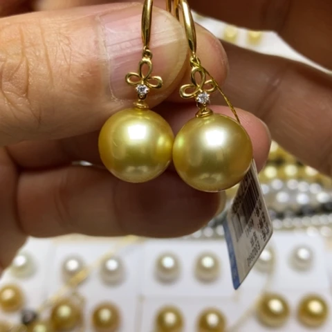 耳饰18K金镶嵌海水珍珠