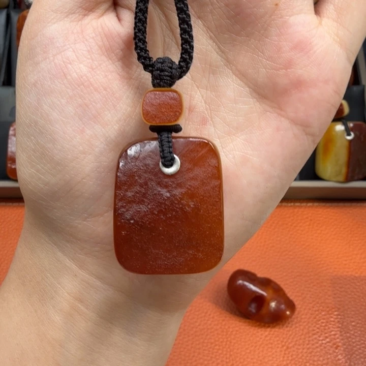 蜜蜡未镶嵌吊坠(赠链)