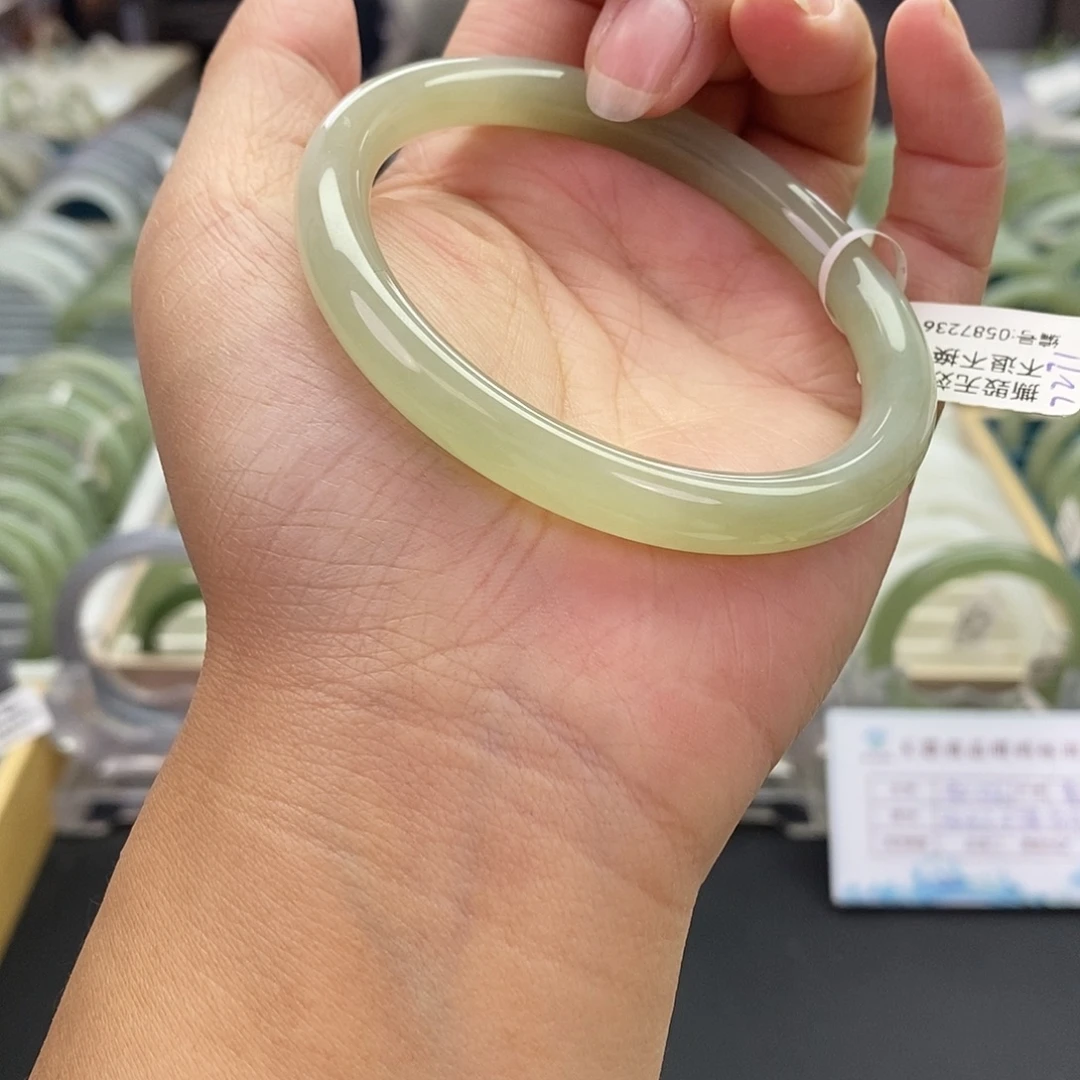 和田玉未镶嵌珠宝奇石和田玉手镯58