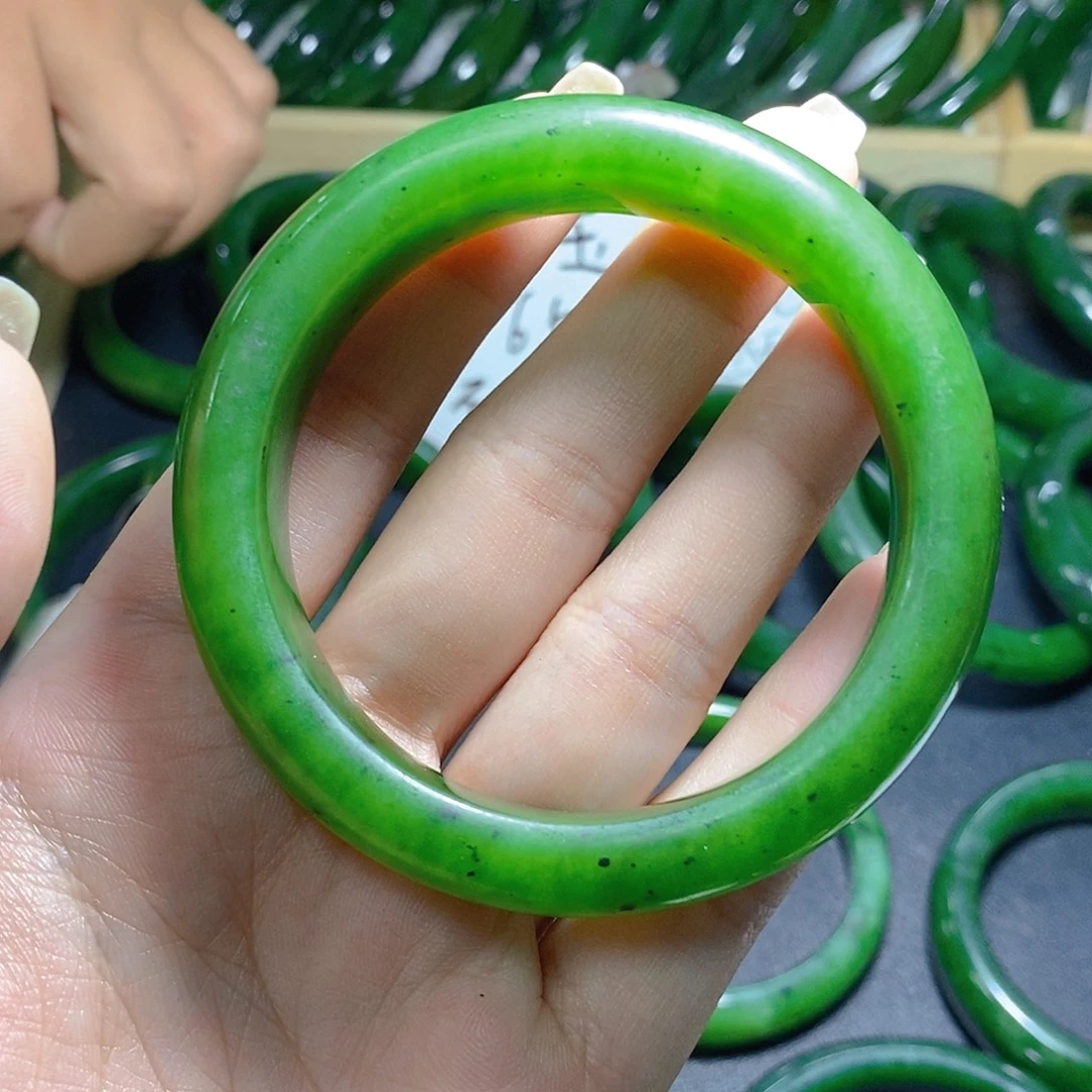 平***！和田玉（碧玉）未镶嵌手链