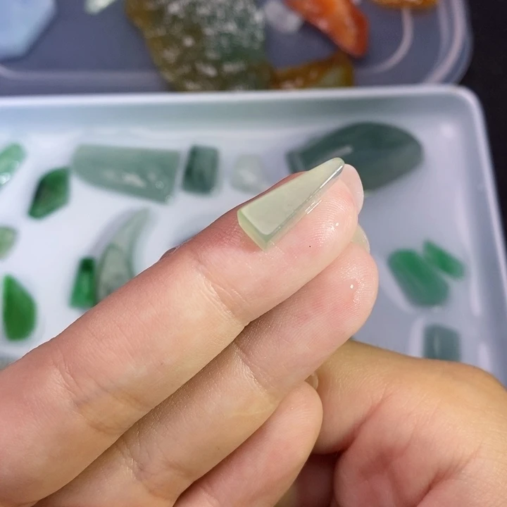 未镶嵌定制翡翠翡翠