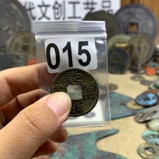健***,铜现代文创工艺品