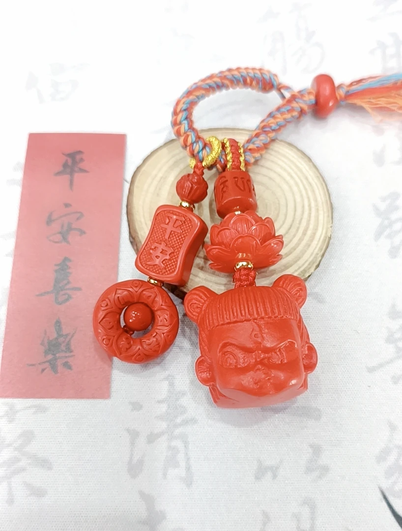 非金属树脂手链 哪吒元素饰品、钥匙扣、包挂、红绳……