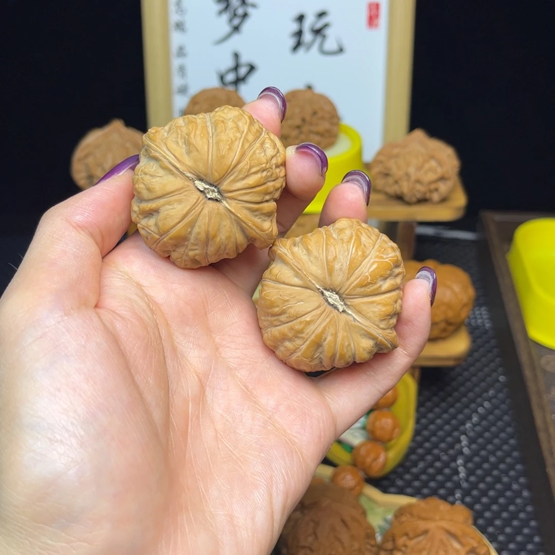 文玩核桃吊坠南瓜饼44全白茬
