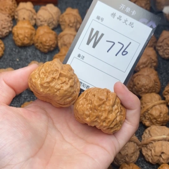 吊坠桃核我是第一百38