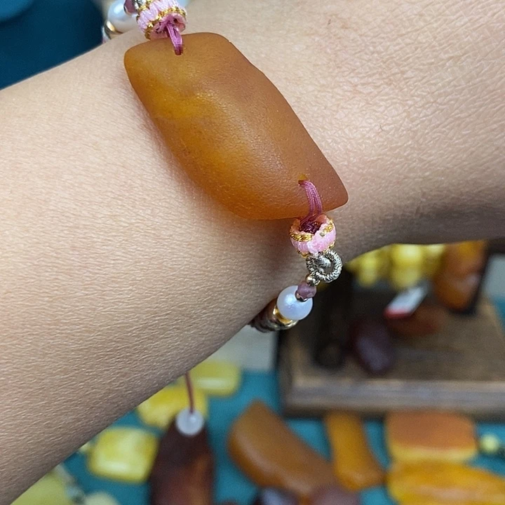 蜜蜡未镶嵌颈饰手牌