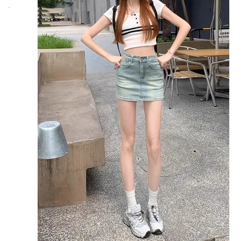 雪千羽浅色牛仔半身裙女2025夏季高腰显瘦防走光a字包臀短裙减龄