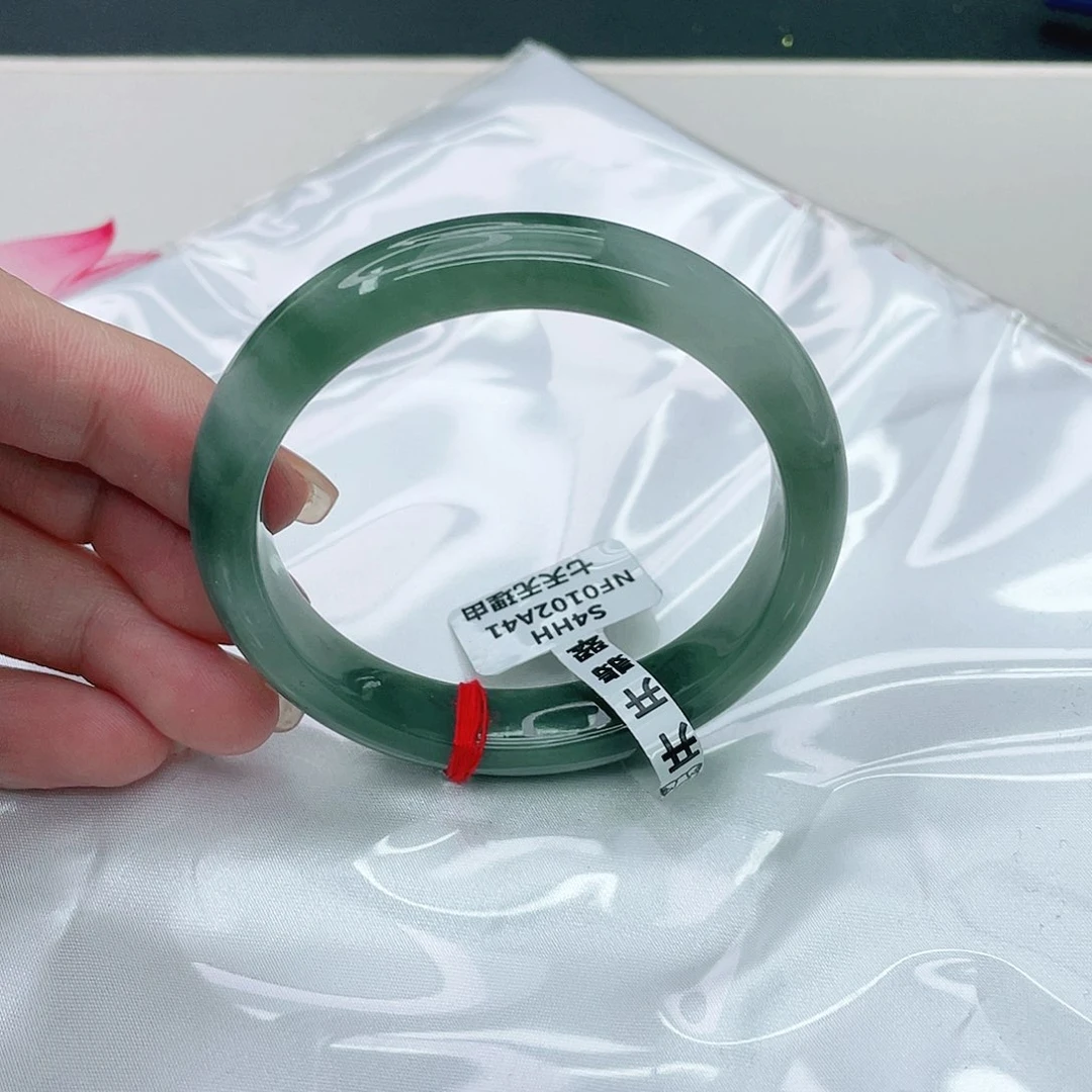 翡翠手镯未镶嵌正54