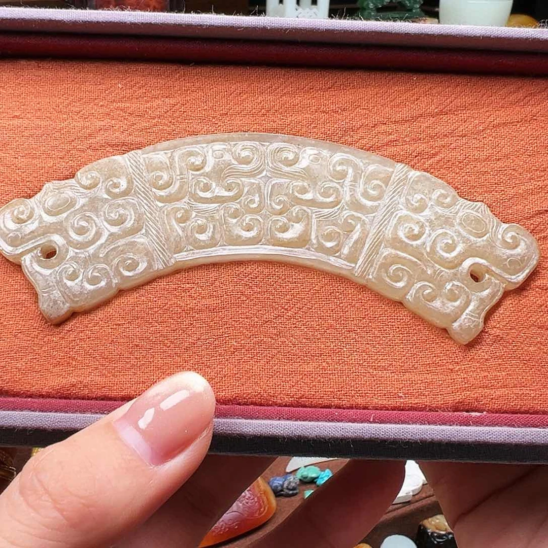 颈饰未镶嵌和田玉陕****哥