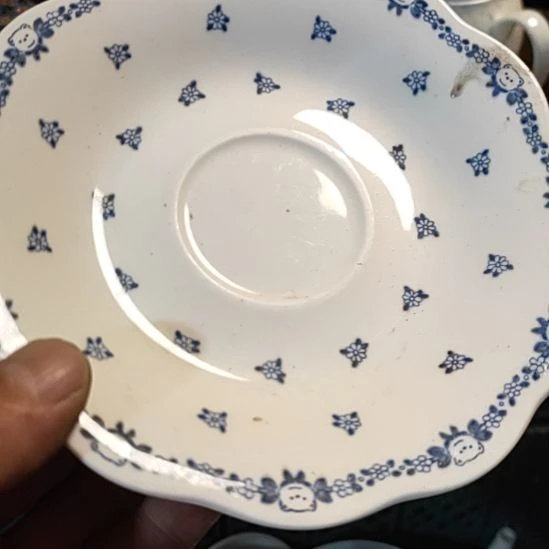 碗L****a瓷器活动的人瓷器