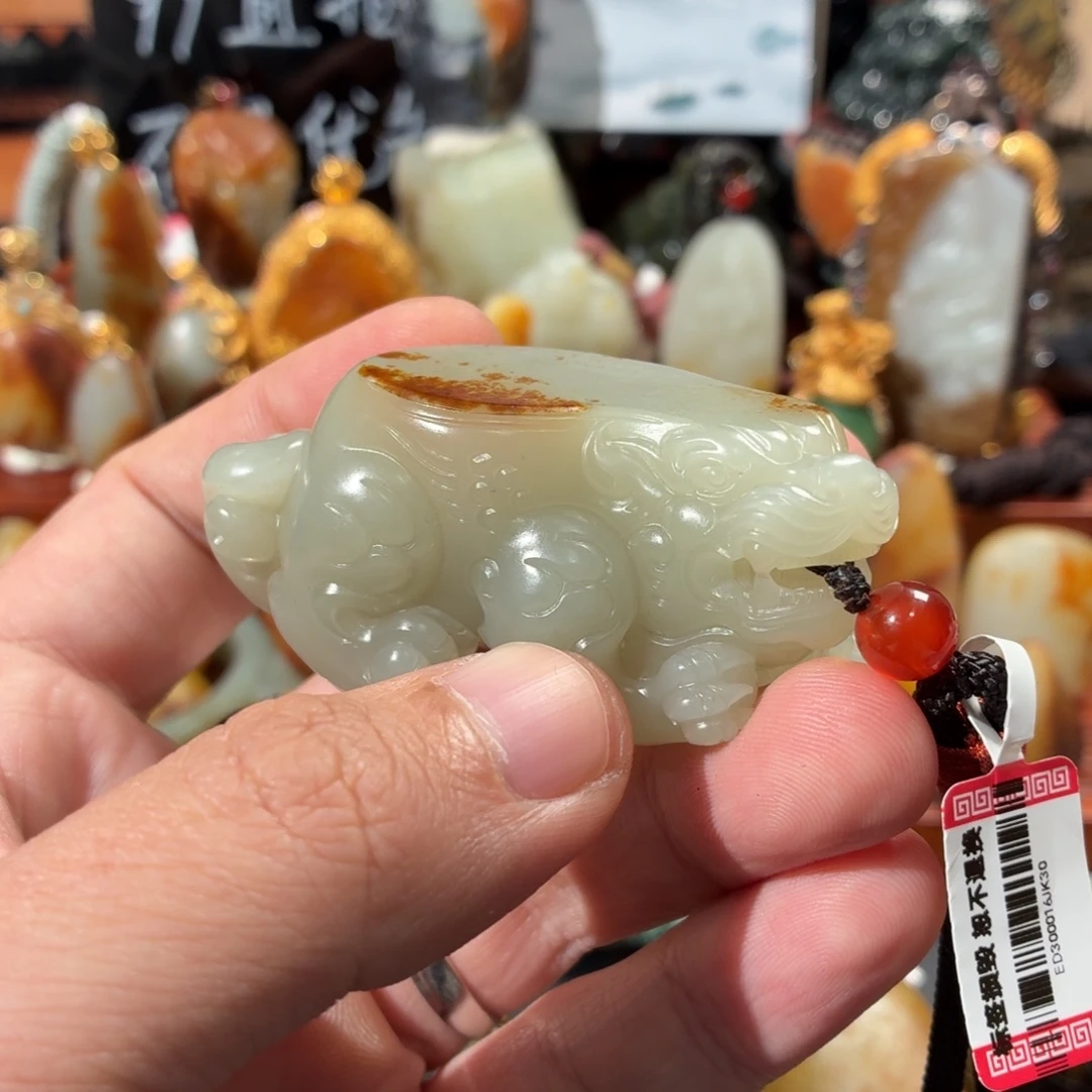 和田玉未镶嵌把件103g