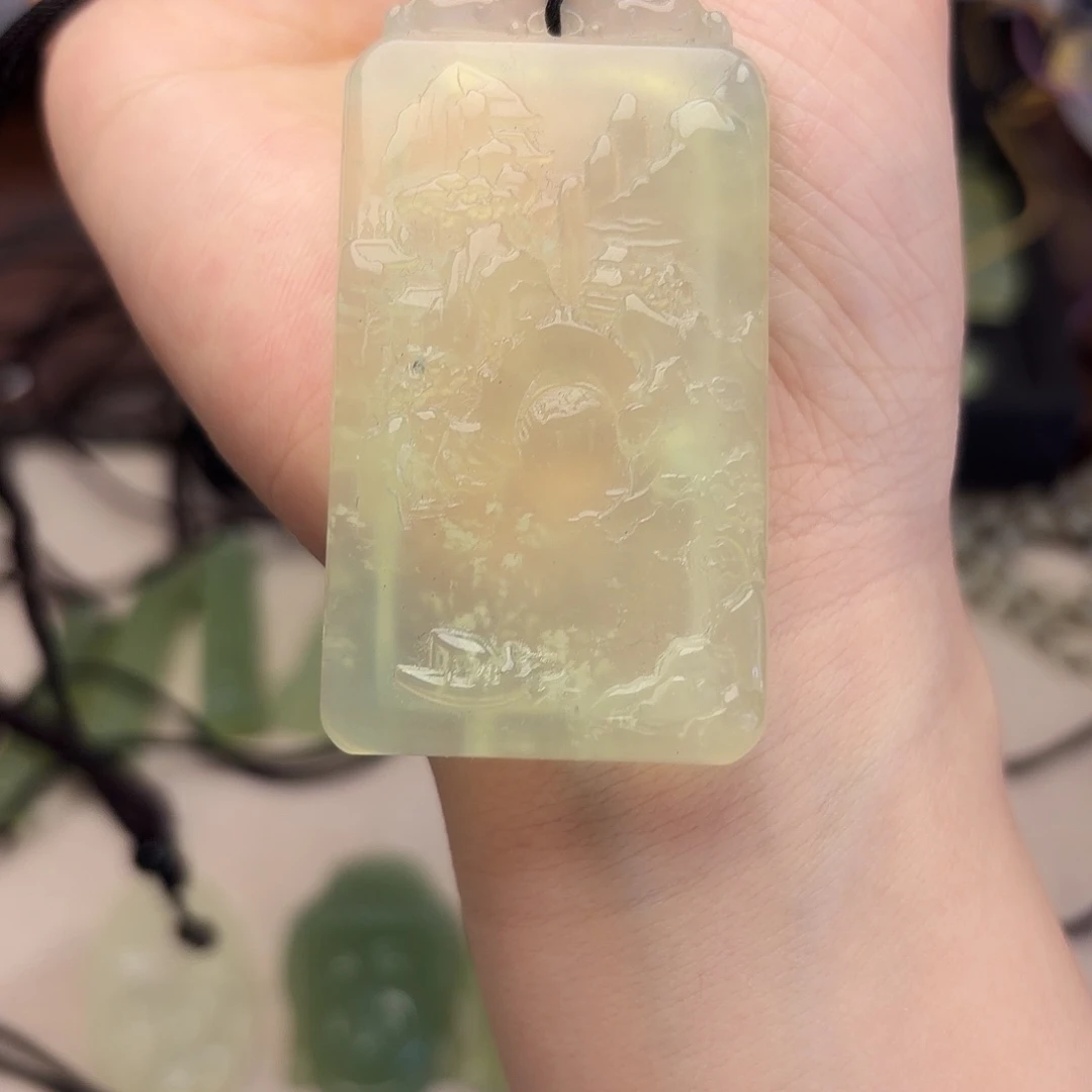 岫玉合金颈饰吊坠