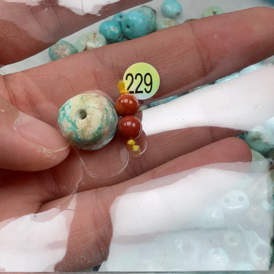 南红玛瑙未镶嵌珠宝奇石
