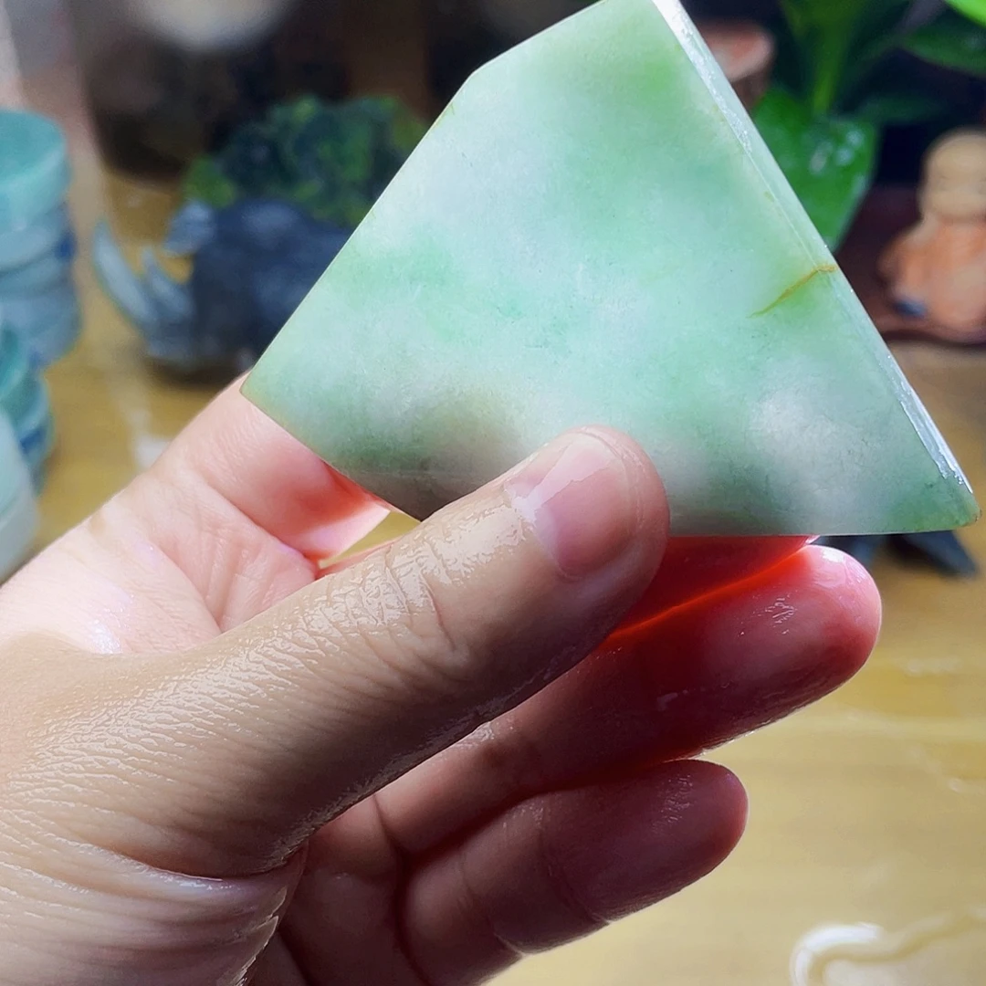 翡翠未镶嵌颈饰毛料62