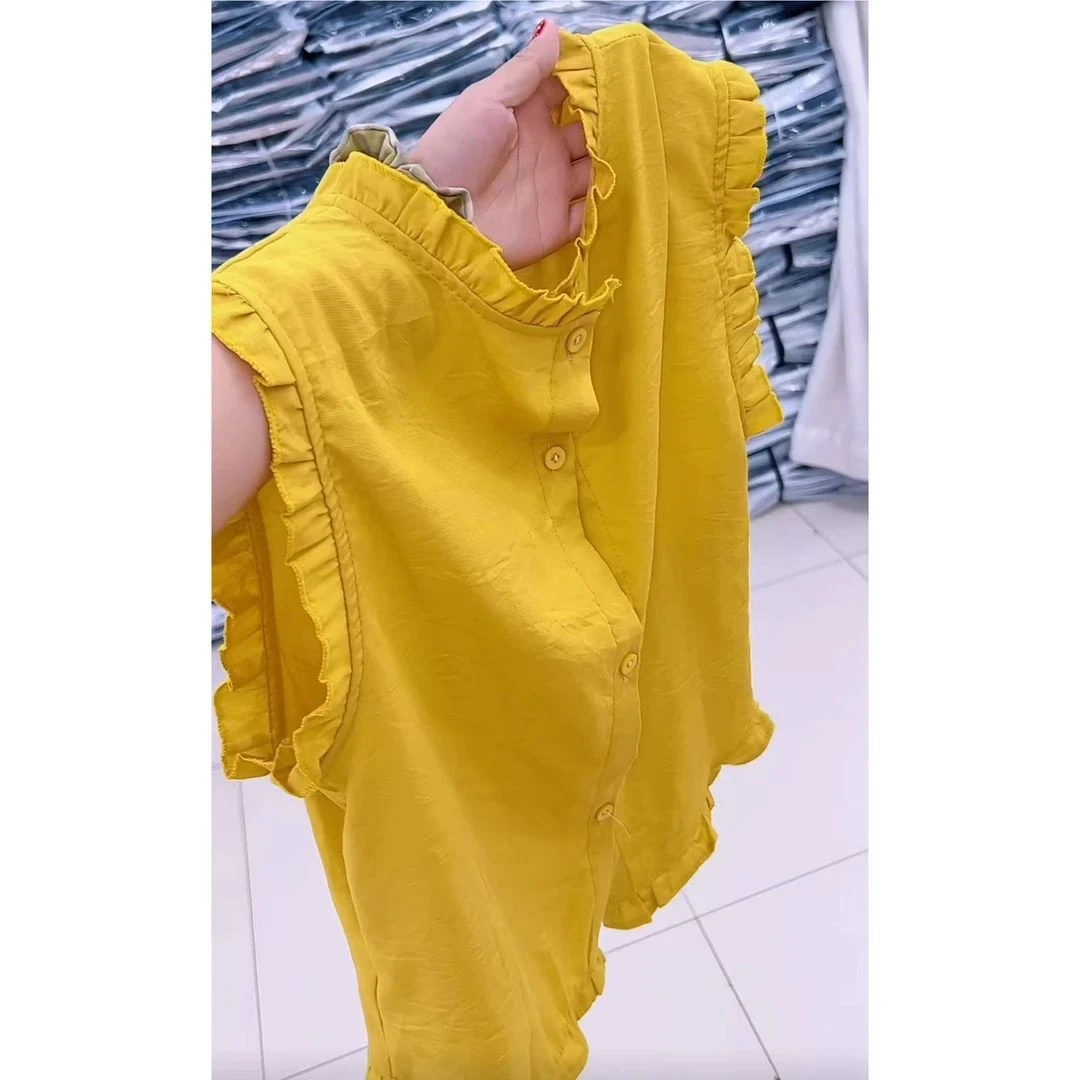 今年流行穿搭2025夏季新款温柔风褶皱木耳边休闲减龄无袖衬衫上衣