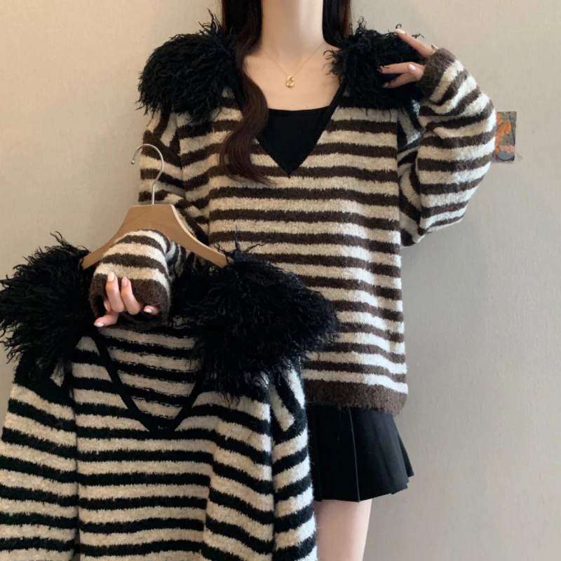 新品2025胖妹妹秋冬装大码女装新款设计感小众条纹针织衫上衣